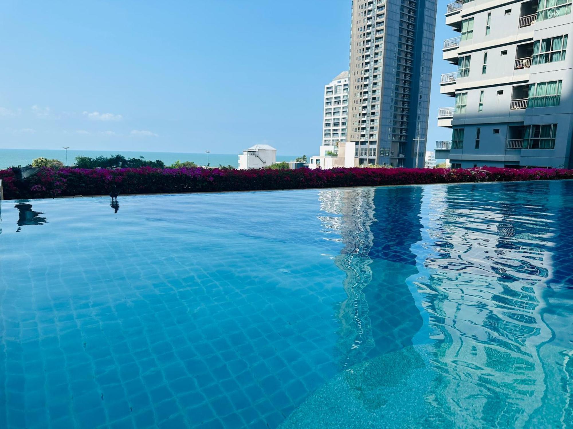 Seaview Beach Room Lumpini-Pool And Gym Face To Ocean Jomtien Beach Exterior photo