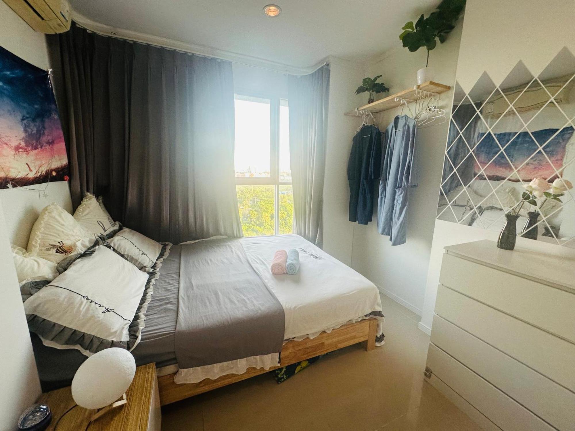 Seaview Beach Room Lumpini-Pool And Gym Face To Ocean Jomtien Beach Exterior photo