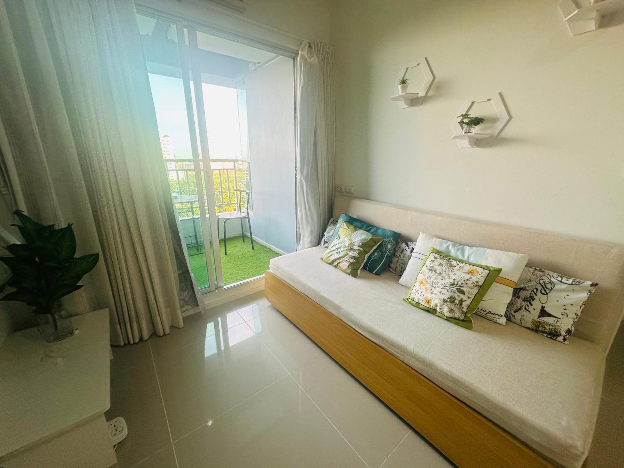 Seaview Beach Room Lumpini-Pool And Gym Face To Ocean Jomtien Beach Exterior photo
